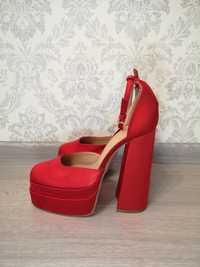 Красные босоножки на массивном каблуке, нарядные туфли, платформа кожа