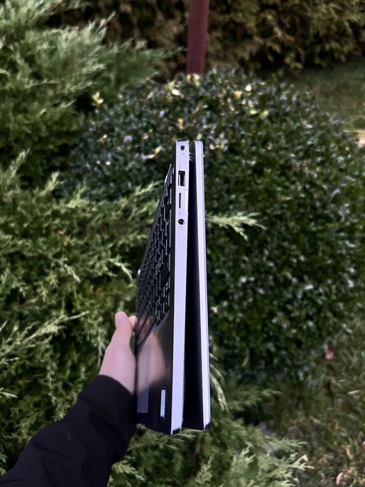 Dell Latitude 7400 2-in-1 i7-8665U SSD 256 ГБ IPS 14” Full HD