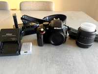 Máquina fotográfica Nikon D3300 c/ 2 baterias + Acessórios (como nova)