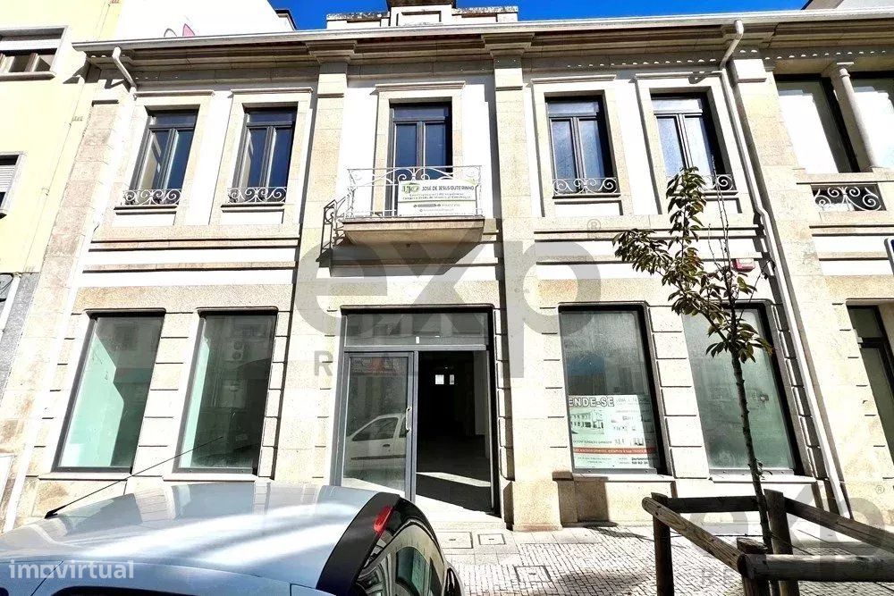Propriedade Comercial no Coração de Viseu – Uma Oportunidade Versátil