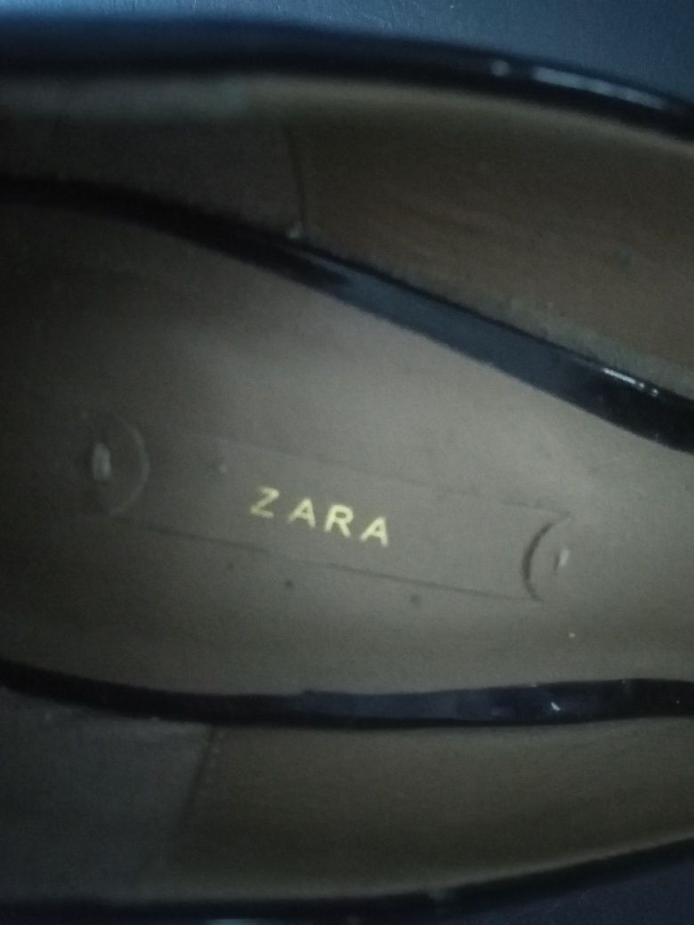 Sapatos Zara Peep Toes em verniz