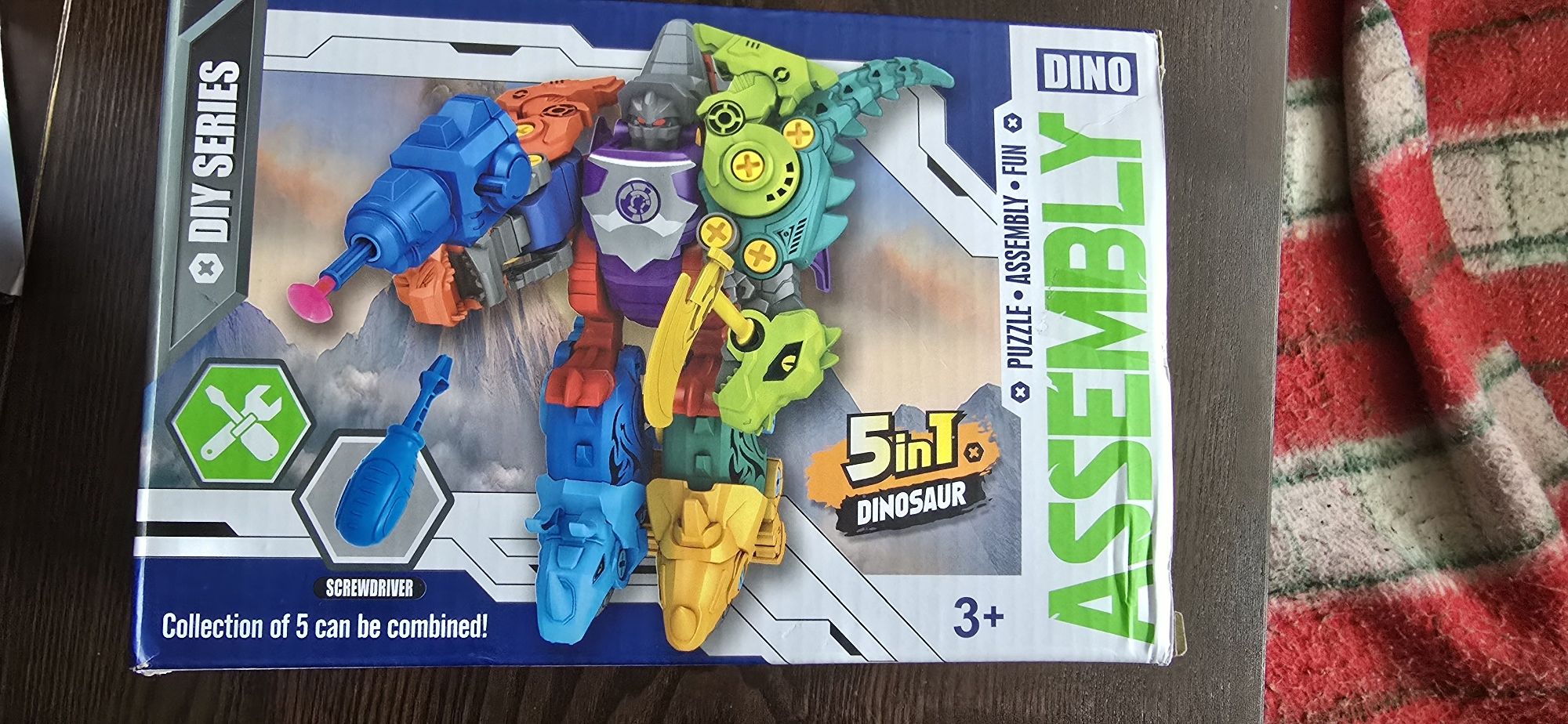 Dinozaur transformers