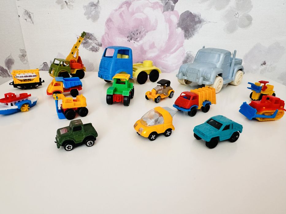 Stare auta, damochodziki, zabawki vintage kinder