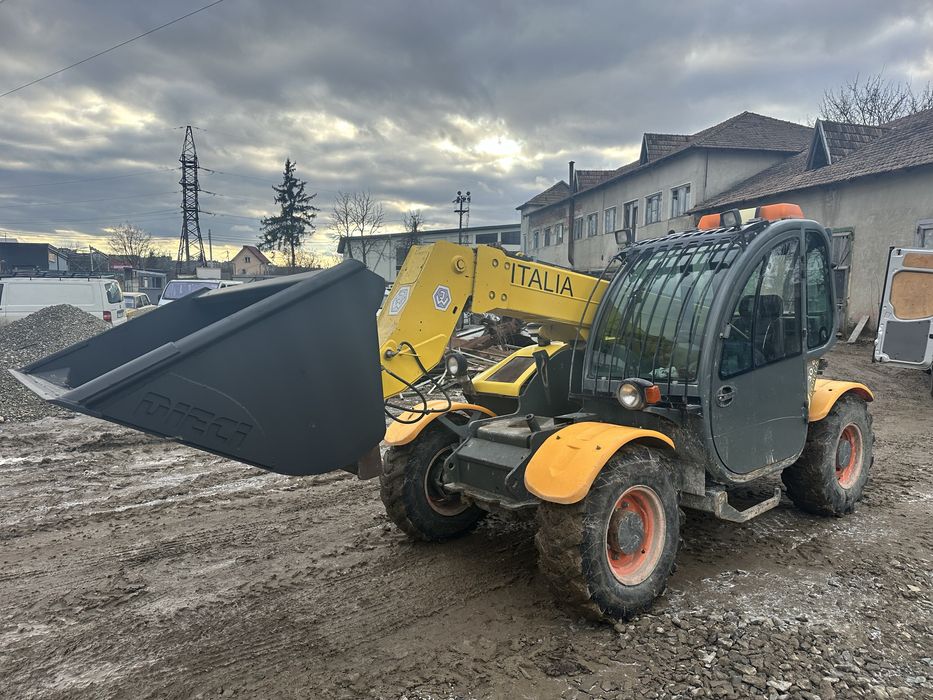 Dieci 30,6 телескопічний навантажувач Manitou