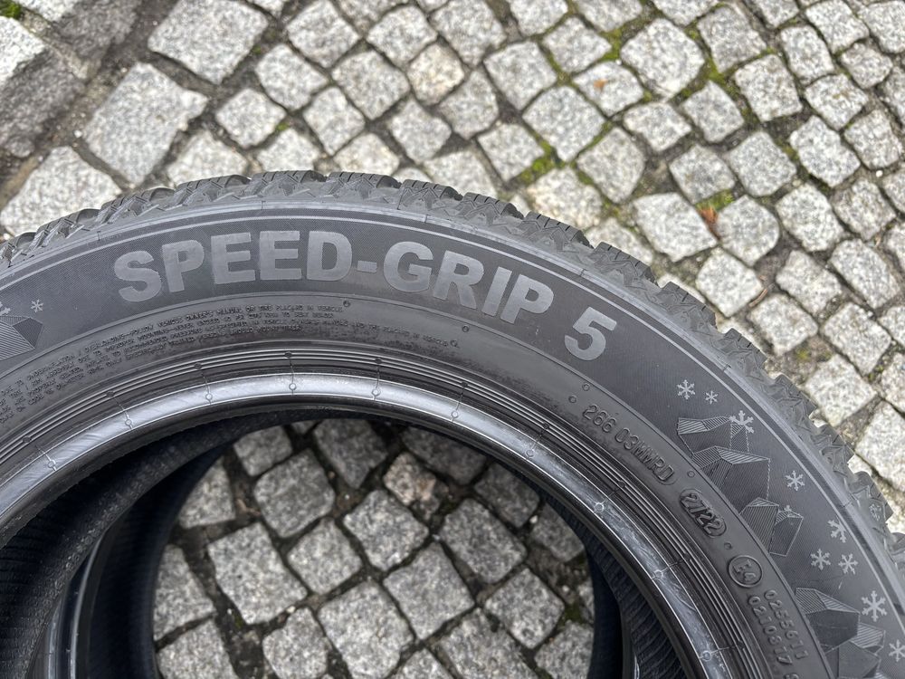 Dwie zimowe Semperit Speed-Grip 5 185/65 R15 2022 rok 7,5mm