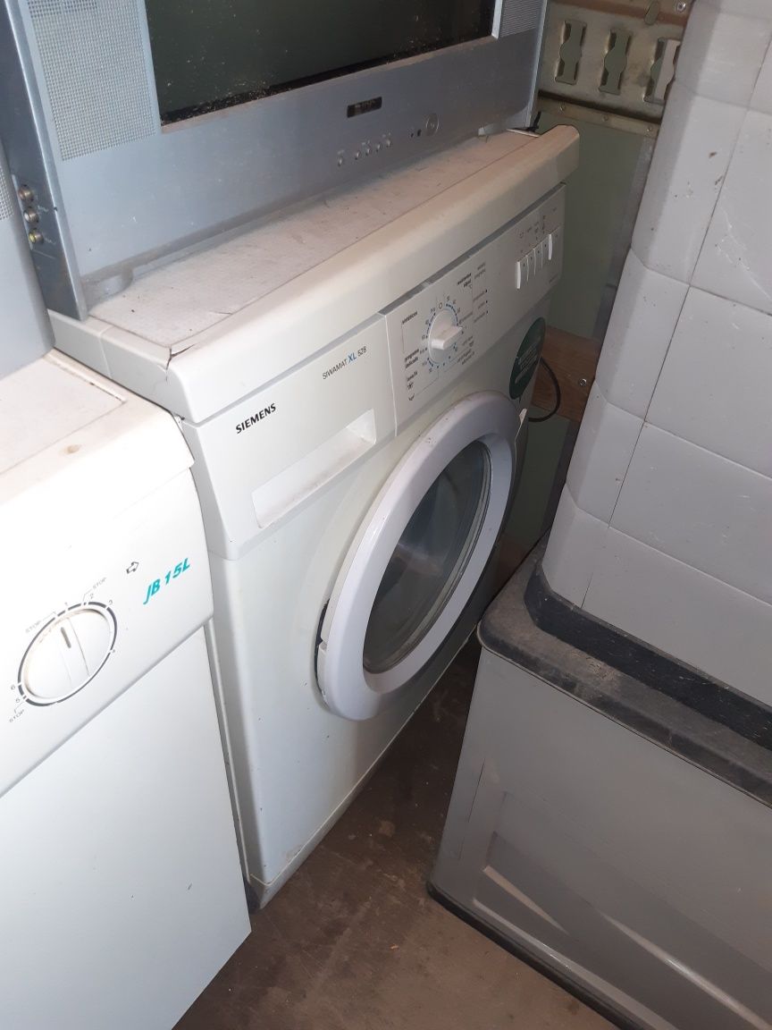 Máquinas  de lavar roupa  e loiça