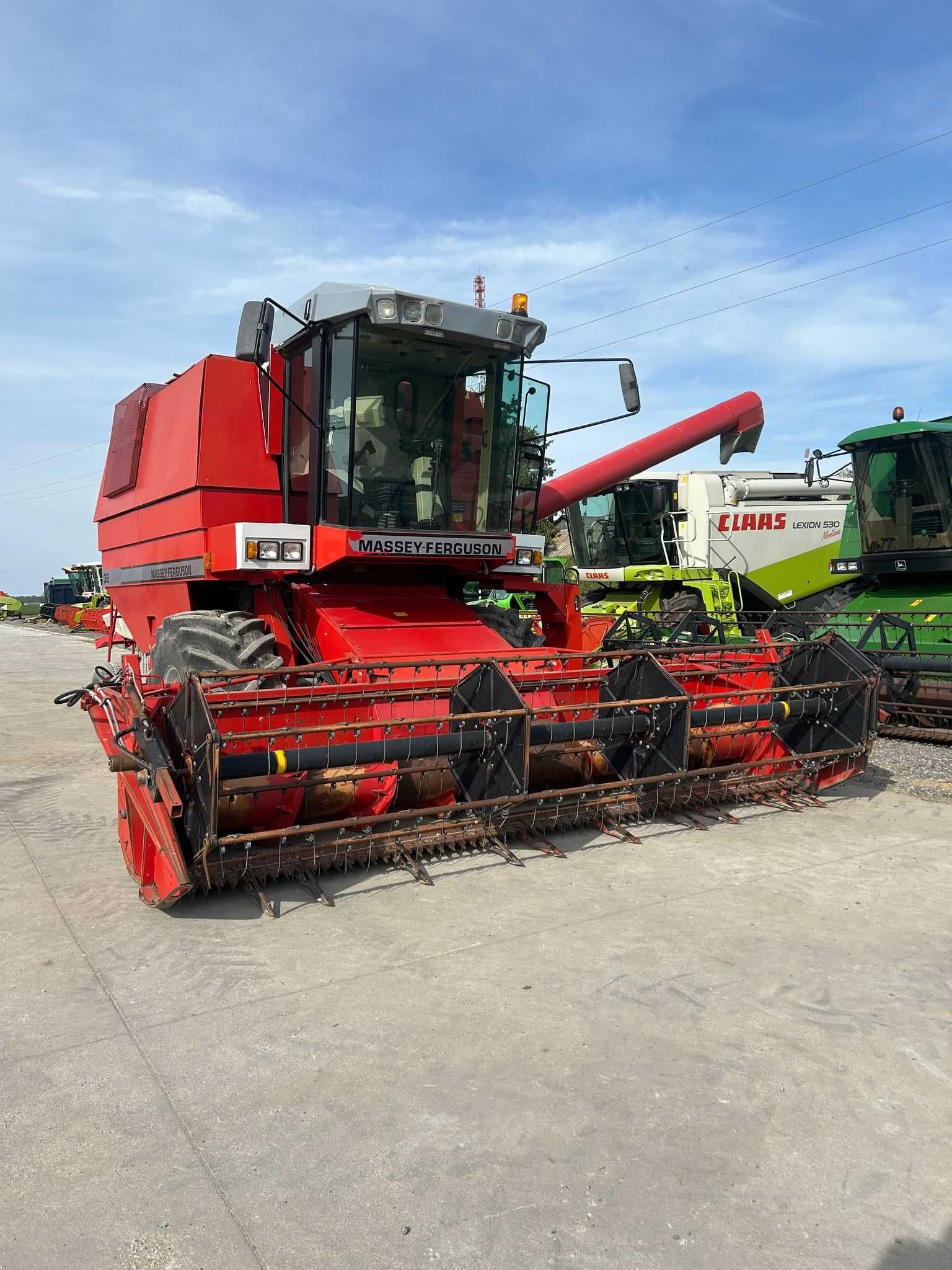 Kombajn zbożowy Massey Ferguson 32, klima, hydrostat, opony 800