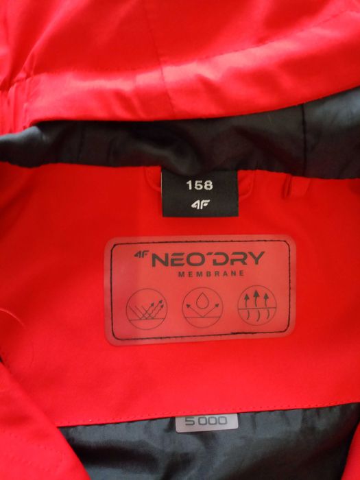 Kurtka 4F przeciwdeszczowa 158