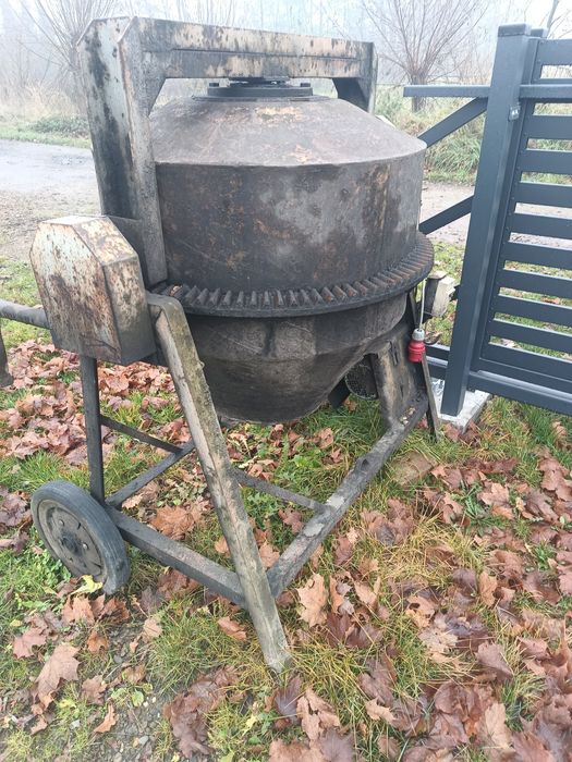 Sprzedam Betoniarka 250