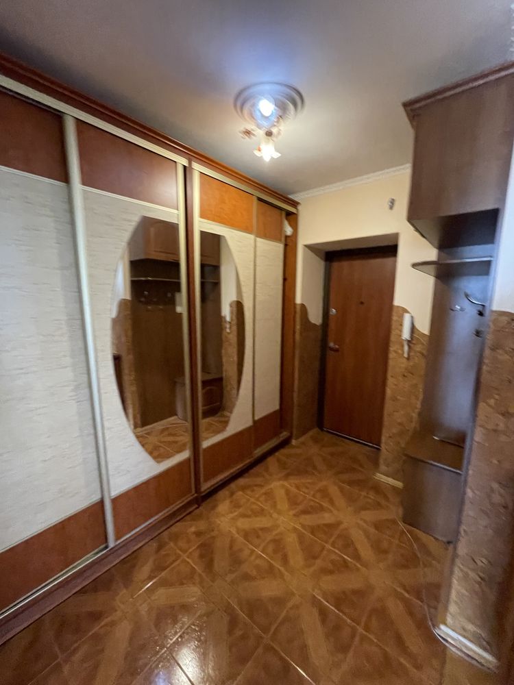 Неподалік ЦЕНТР Оренда 2 кім квартира вул. Коновальця 108