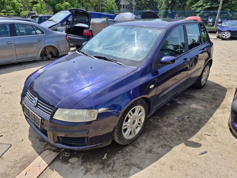 Fiat stilo 5 drzwi maska zderzak klapa szyba skrzynia błotnik lampa