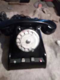 Vários telefones antigos