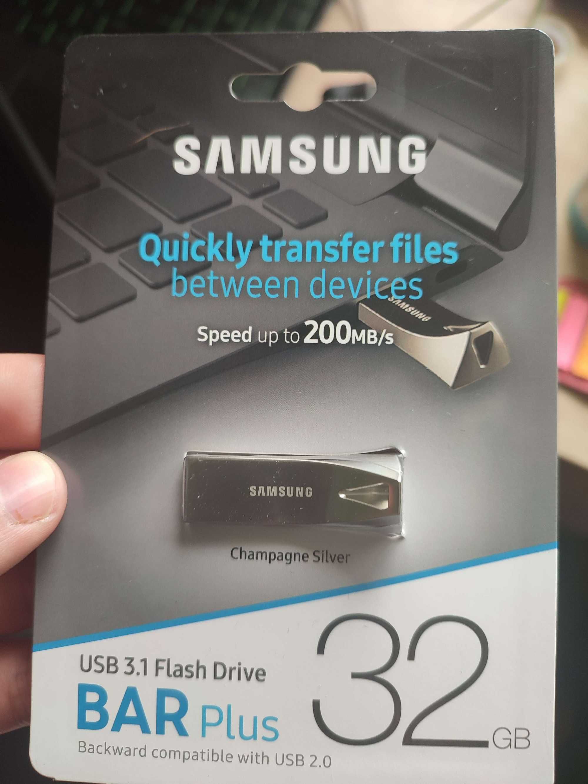 Bardzo szybki i wytrzymały Pendrive Samsung 32 GB