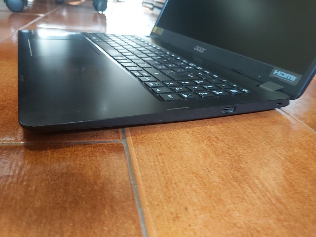 Portátil Acer Extensa 15 - intel i5