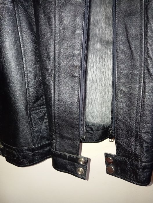 Шкіряна чоловіча куртка