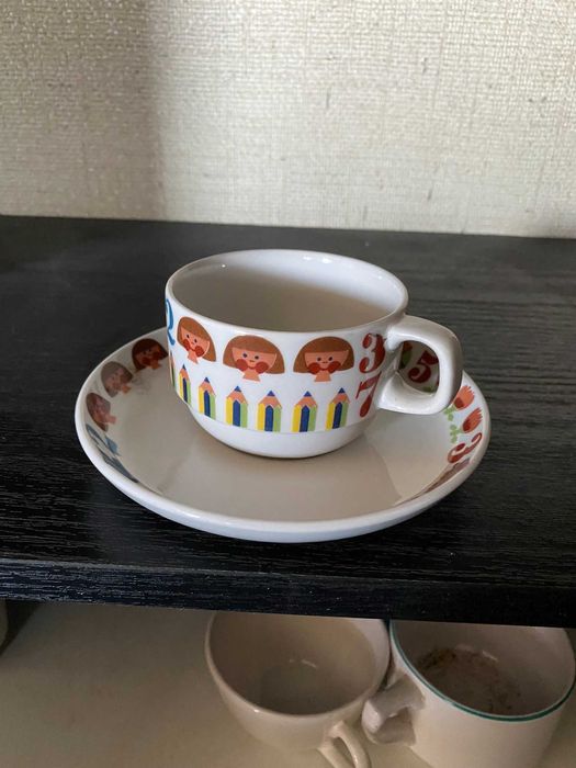 conjunto de chavena e pires para crianca