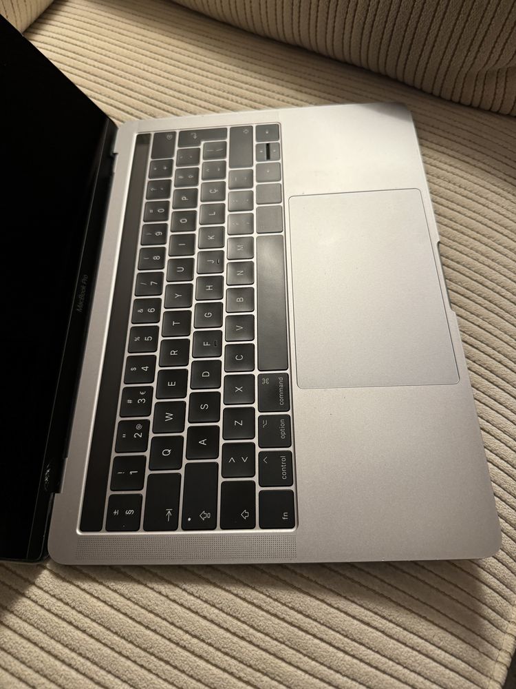 MacBook Pro com touch bar