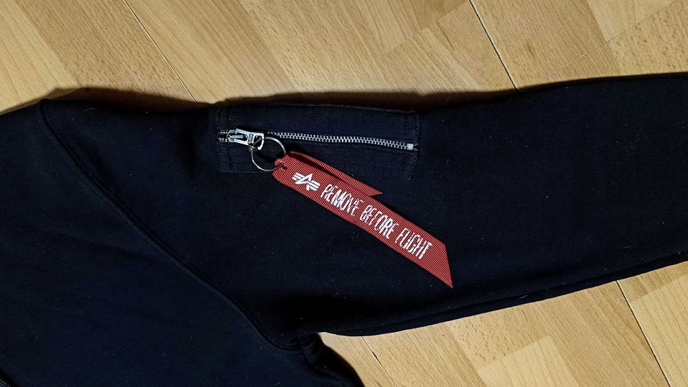 Męska bluza ALPHA INDUSTRIES r.L stan bardzo dobry