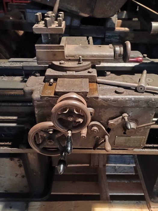 tokarka, tokarka do metalu, tokarka uniwersalna