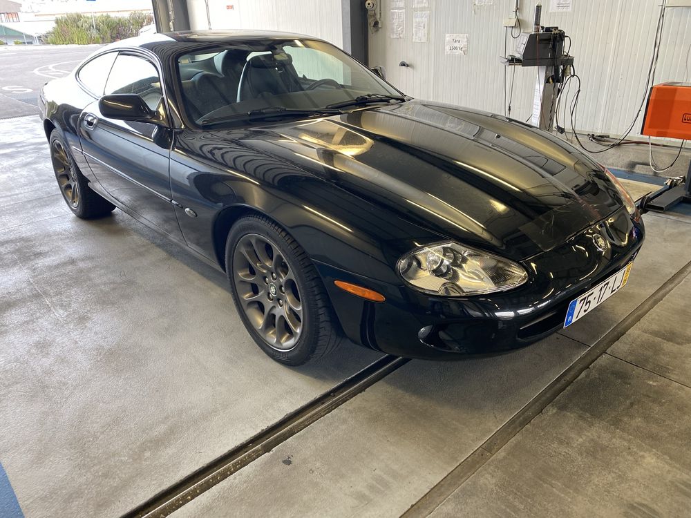 Jaguar XK8 Coupe