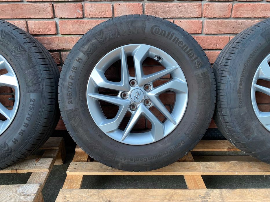 Koła Hyundai Tucson 6.5Jx16H2 ET45 5x114,3 Continental 215/70 16'