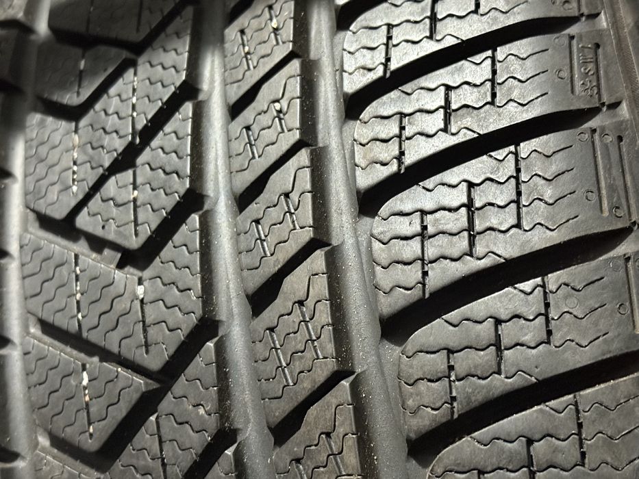 285/30 r21 Pirelli 2 шт.