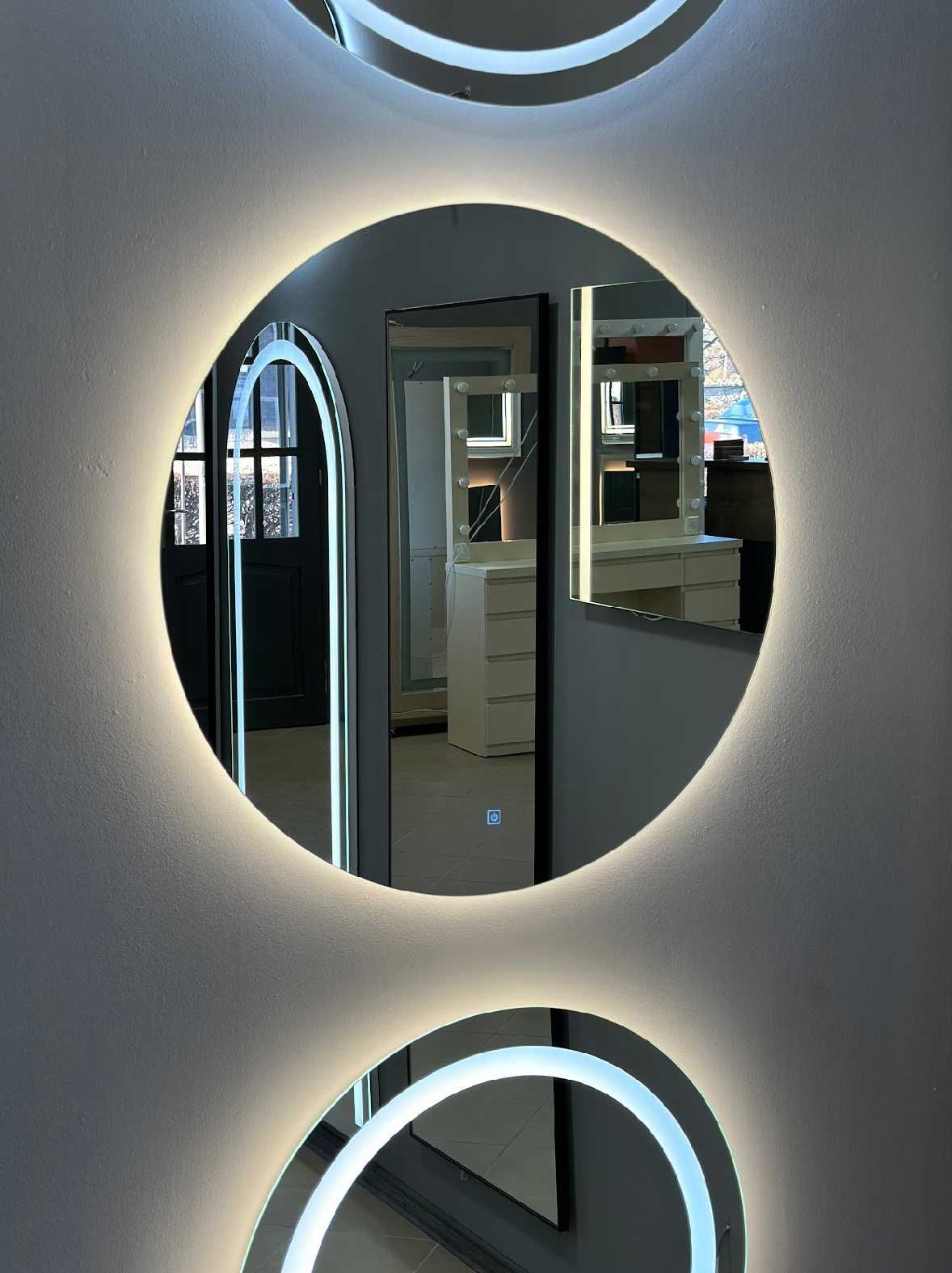 Кругле дзеркало LUNA з фоновою підсвіткою