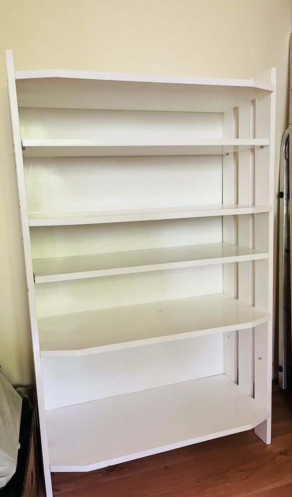 Biała szafka komoda do pokoju dziecka Ikea