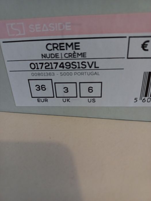 Vendo Sandálias nude