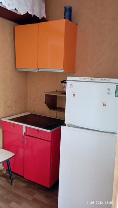 Здається кімната в гуртожитку