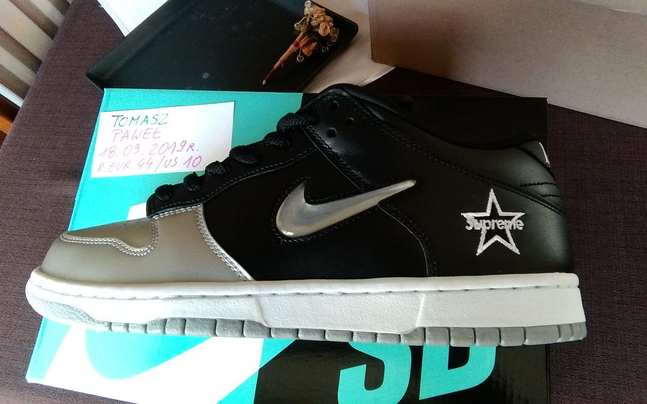 (r. Eur 44 ) Nike SB DUNK Supreme low czarne srebrne