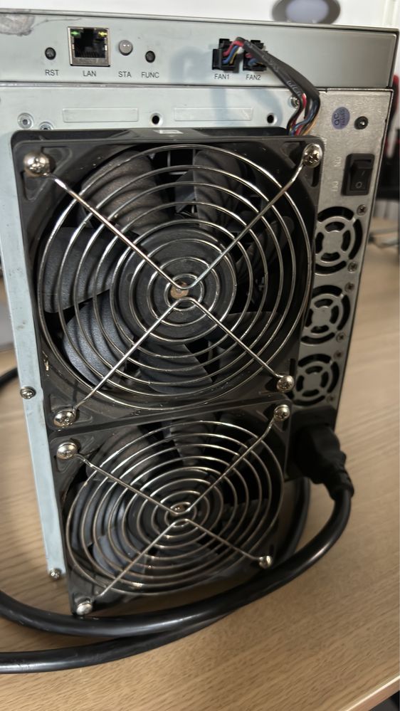 AvalonMiner 1246 85T - koparka bitcoin