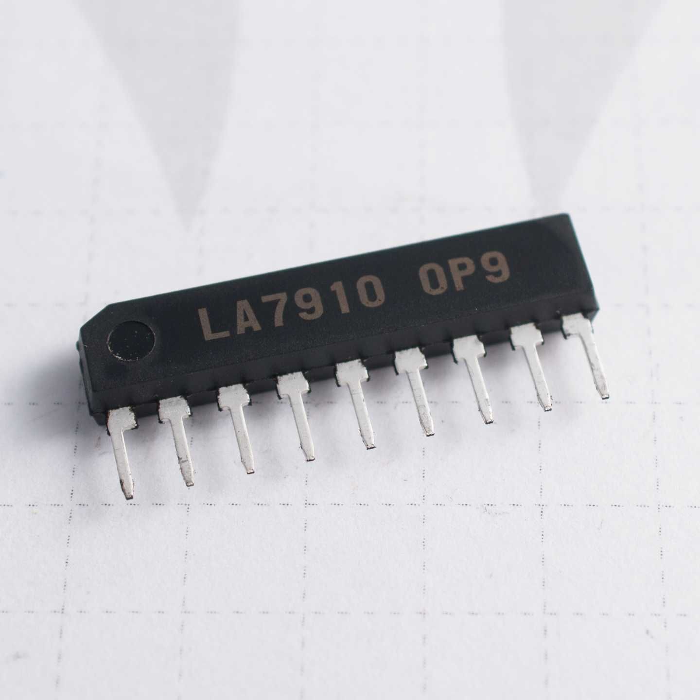 LA7910 (SIP-9)  TV Tuner -Band- Selector