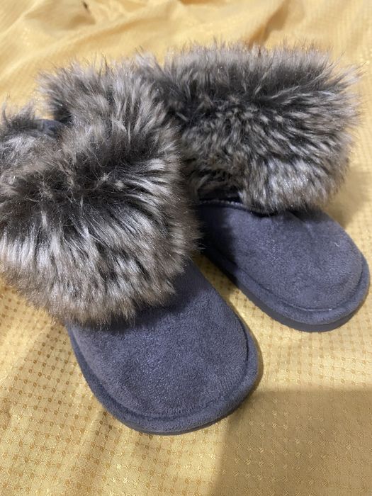 Уги для малюка, перше взуття