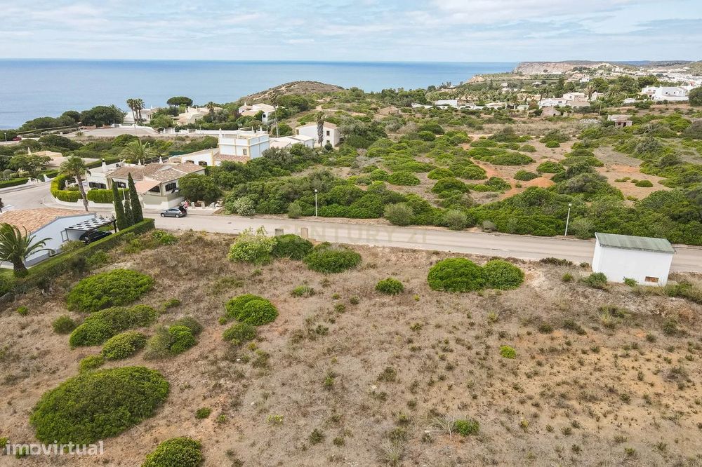 Lote exclusivo para construção de moradia isolada