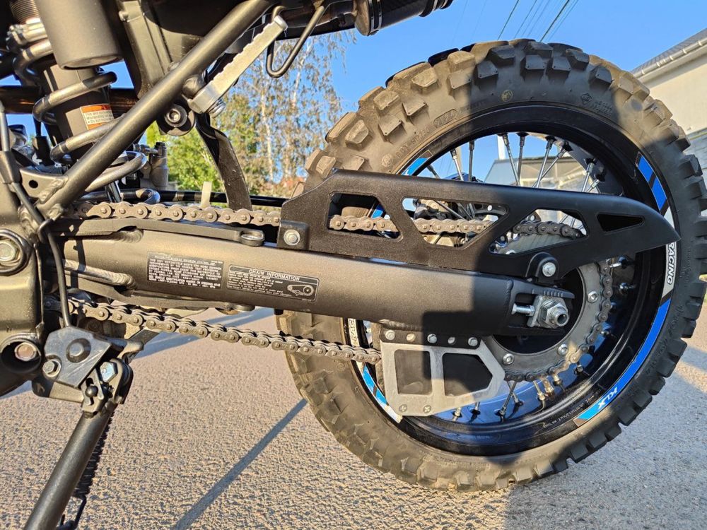Продам Kawasaki KLX 300 SM 2020 года выпуска