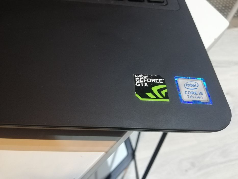 Laptop Dell Inspiron 15-5577 i5