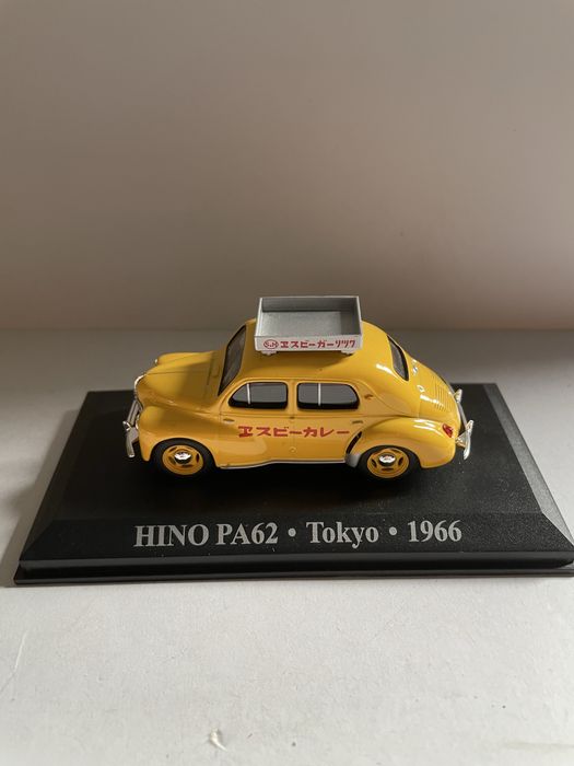 Renault 4CV escala 1:43