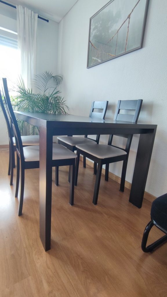 Mesa sala + 4 cadeiras