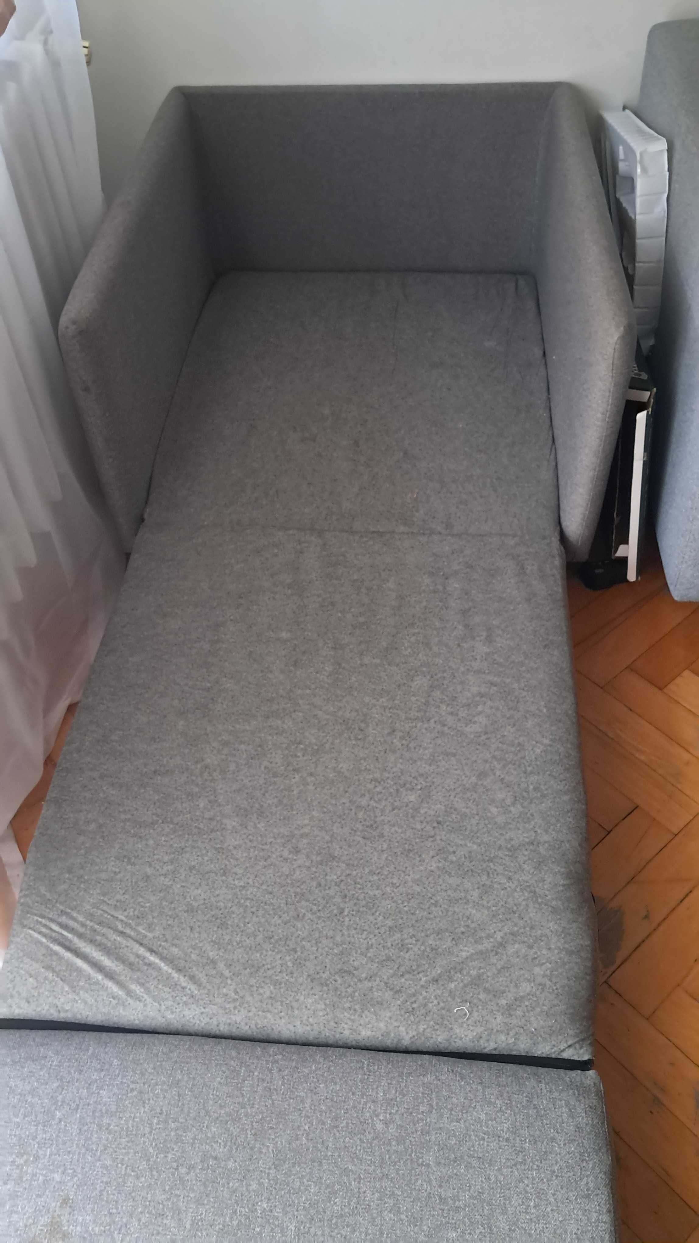 Fotel rozkladany do spania i siedzenia dwa w jedynym