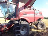 Комбайн Case IH 5140 з жаткою CASE IH 3020 TERRAFLEX (7.6м)