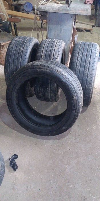 Продам резину MICHELIN 255/50/19