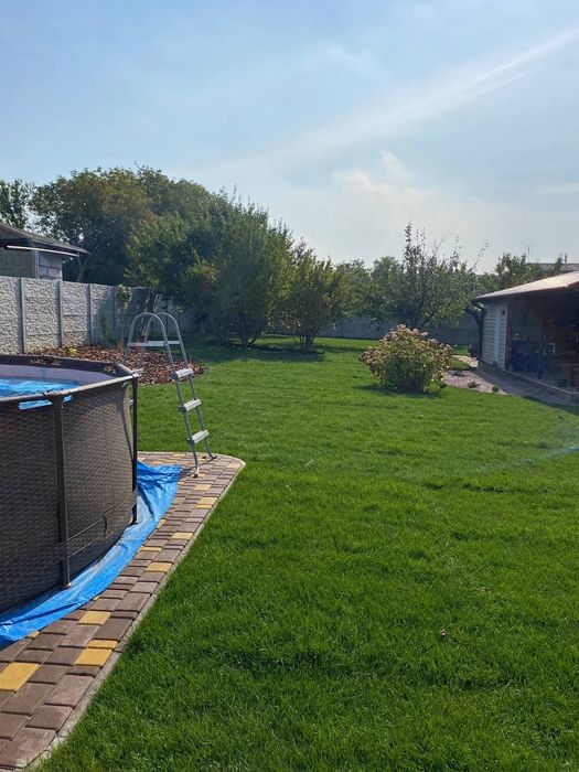 Ландшафтний дизайн, облаштування газону, прибирання земельної ділянки