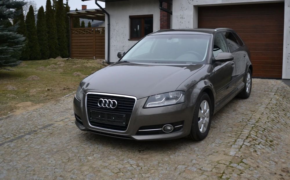 Audi A3 Sportback 8P Sportback,237800 km,1 właściciel,5 drzwi,1,6 TDi 105KM,Bezwypadkowy