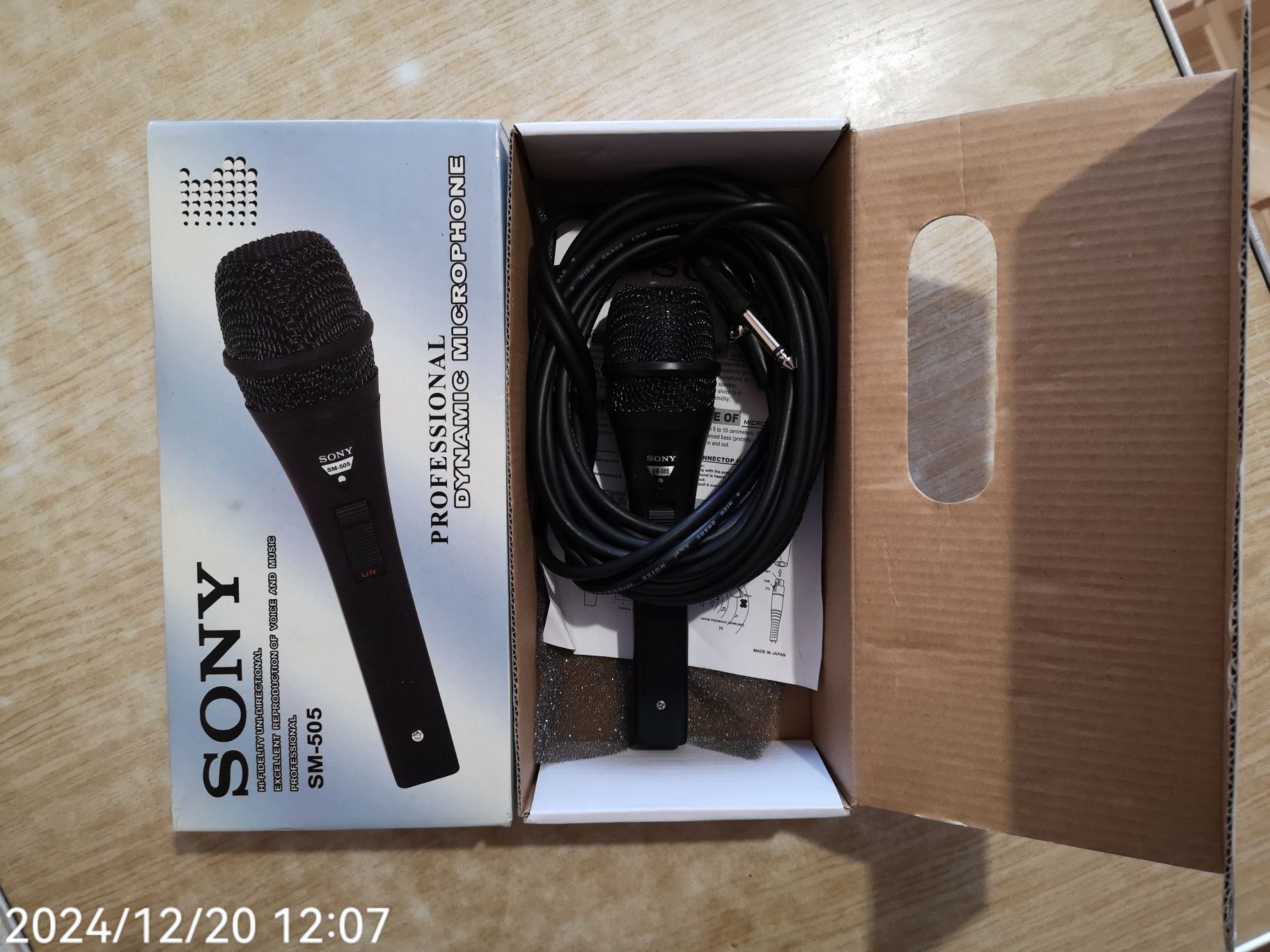 Проводной микрофон SONY SM-505 для домашнего пения