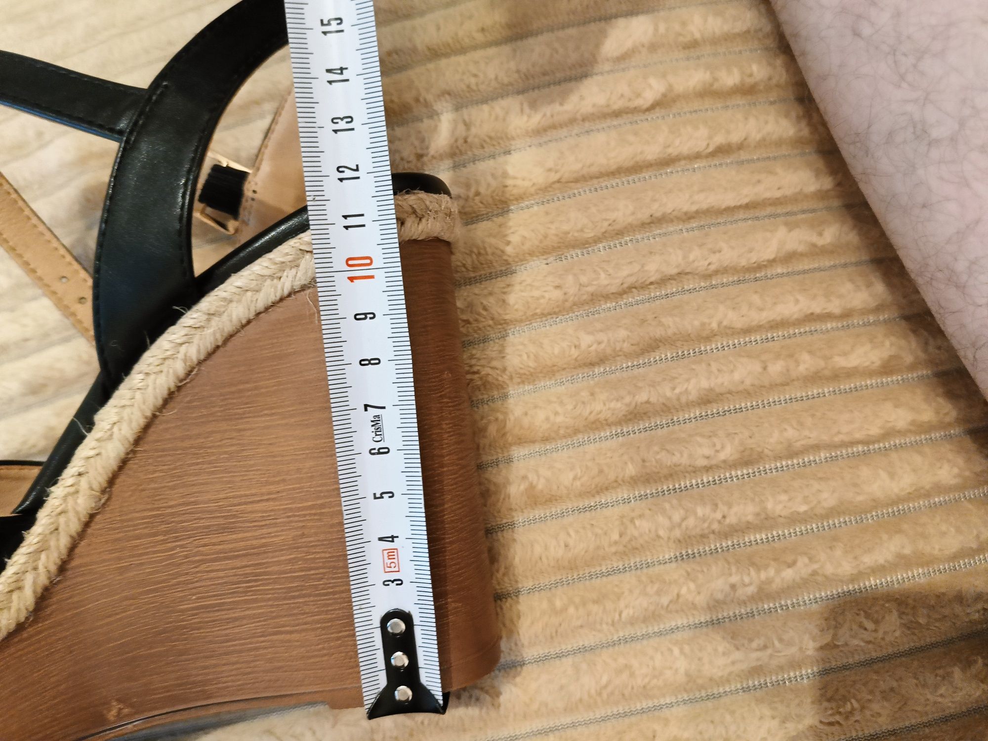 Buty damskie na koturnie