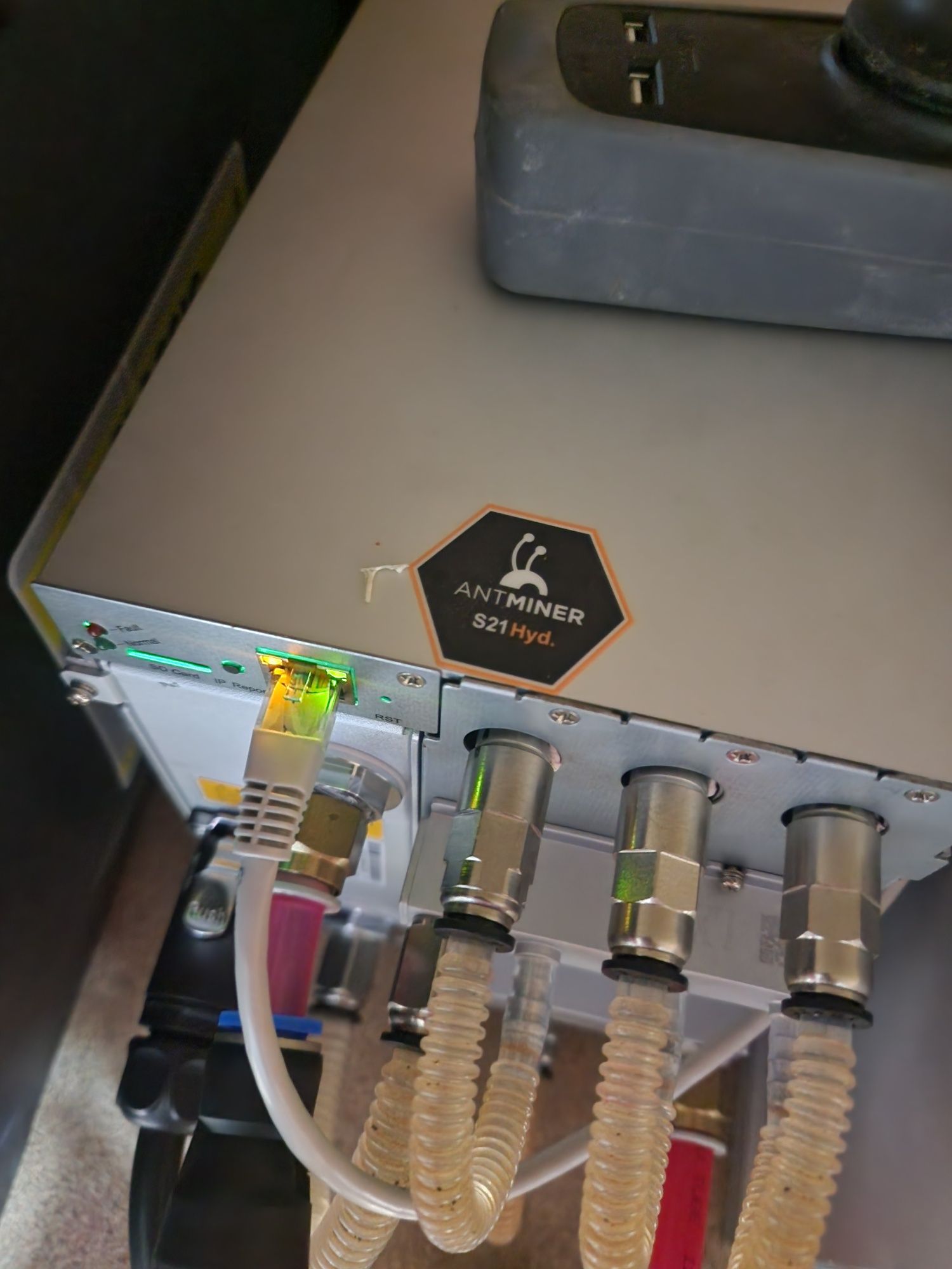 Antminer S21 HYD 335T