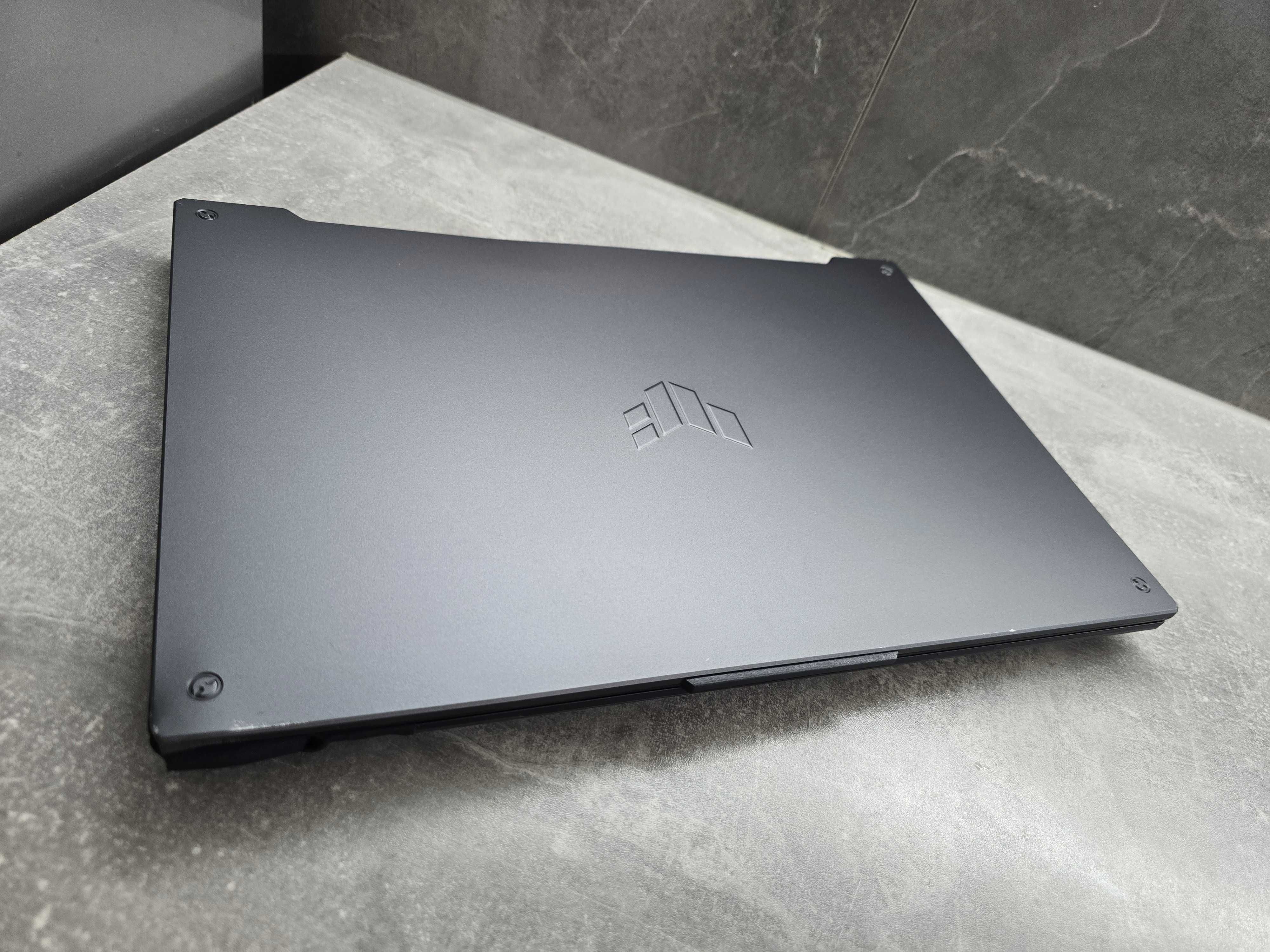Вкушений собакою Asus TUF A17 Ryzen 7 6800H/RTX 3050ti/16Gb DDR5/512Gb