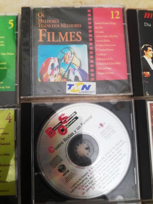 Lote de 12 cd de músicas de filmes, novelas, Celine Dion, Benfica, etc