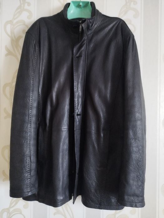 Куртка чоловіча шкіряна.